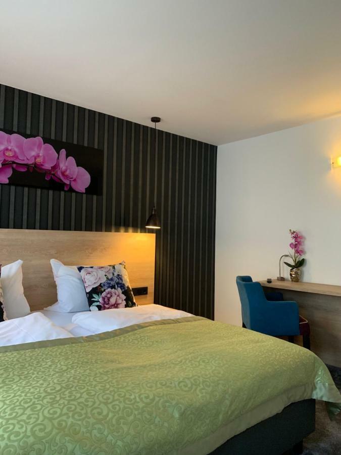 Hotel Dias Pinneberg Ngoại thất bức ảnh
