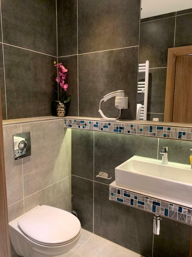 Hotel Dias Pinneberg Ngoại thất bức ảnh