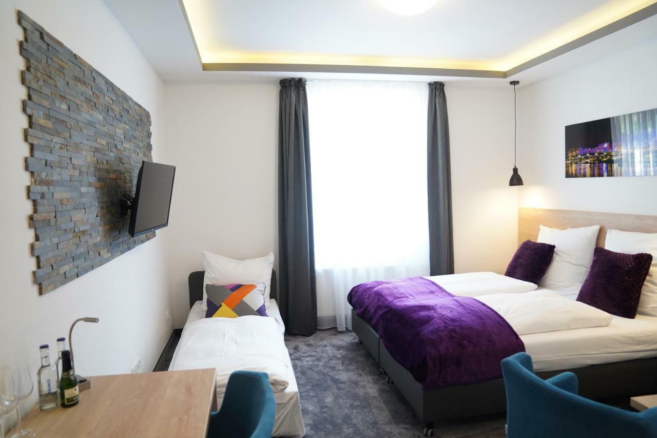 Hotel Dias Pinneberg Ngoại thất bức ảnh