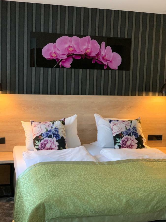 Hotel Dias Pinneberg Ngoại thất bức ảnh