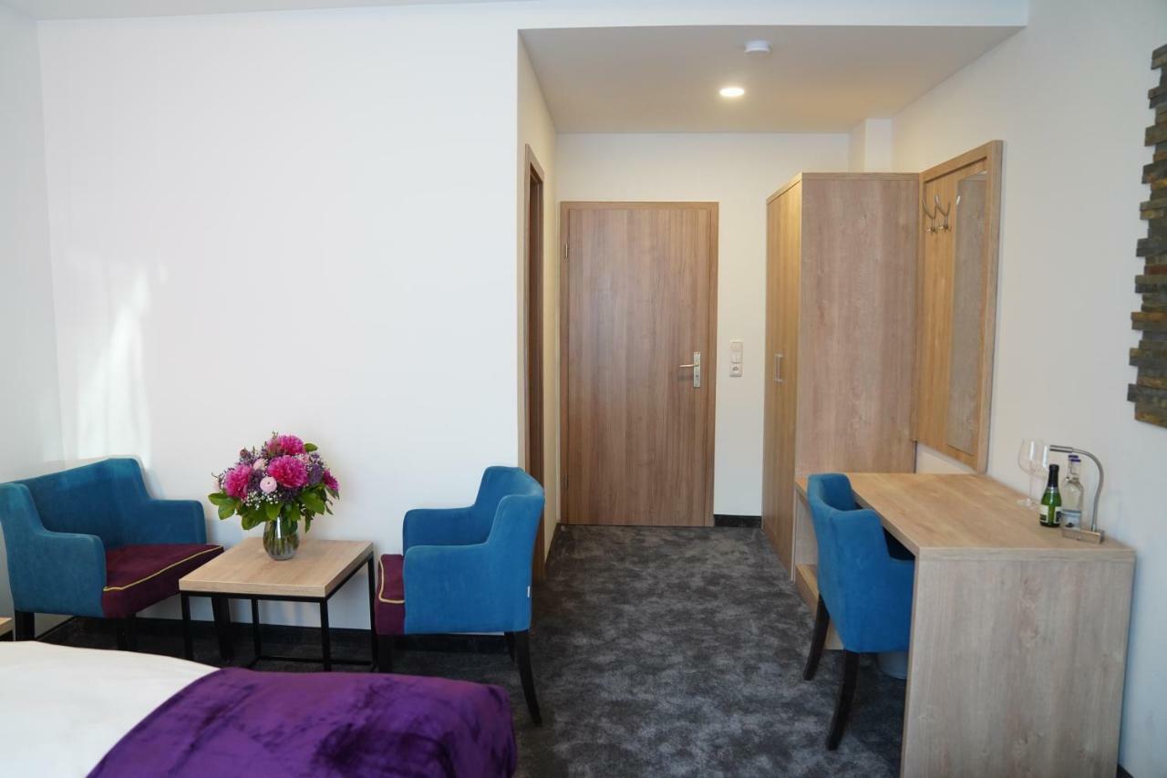Hotel Dias Pinneberg Ngoại thất bức ảnh